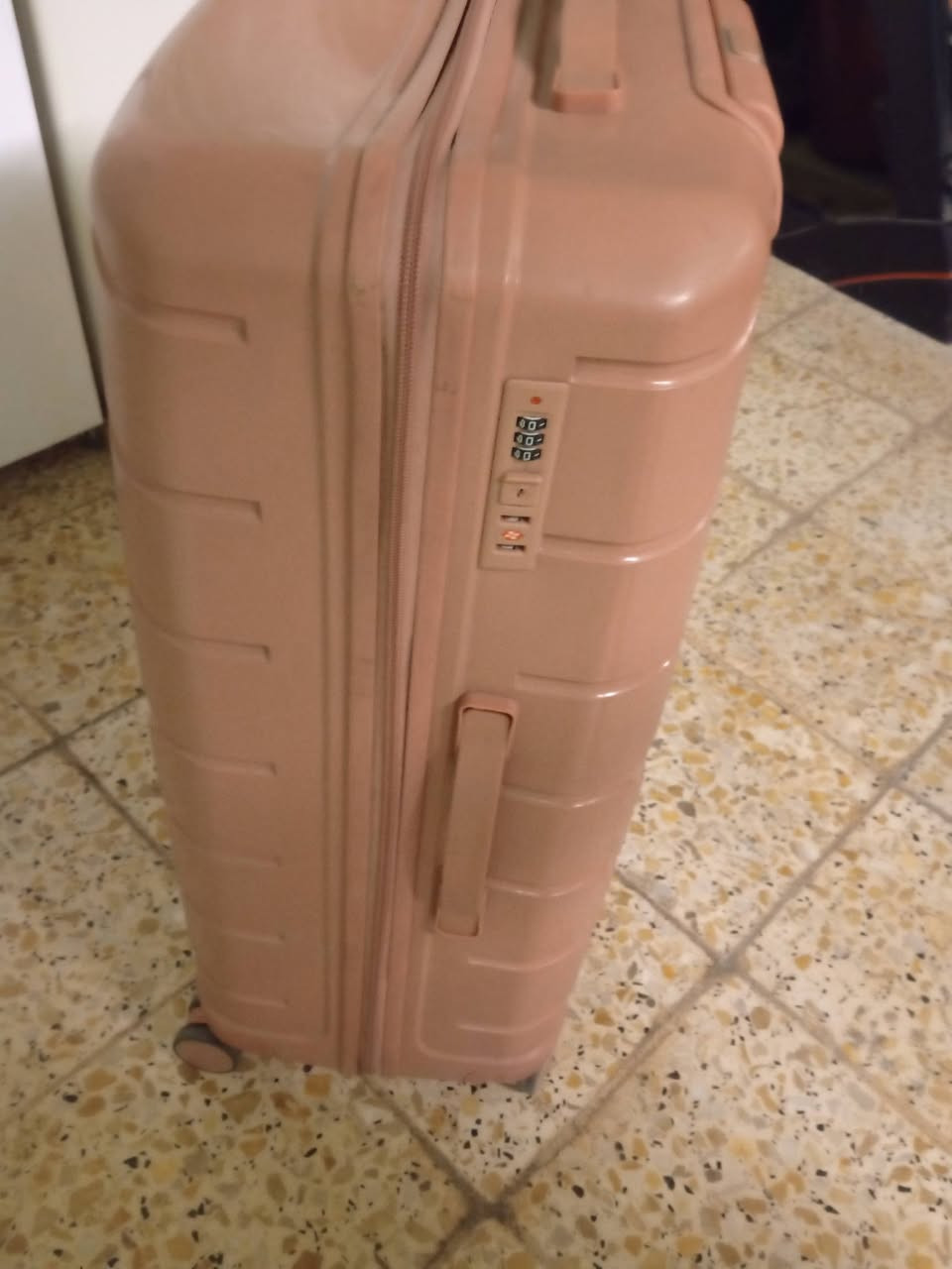 جنطة حجم كبير سعر 25 
***********
