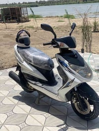 دراجة سكنز فحل نوزل للبيع محرك نضيف وما مفتوح كفاله سعر خاص 0782935382...