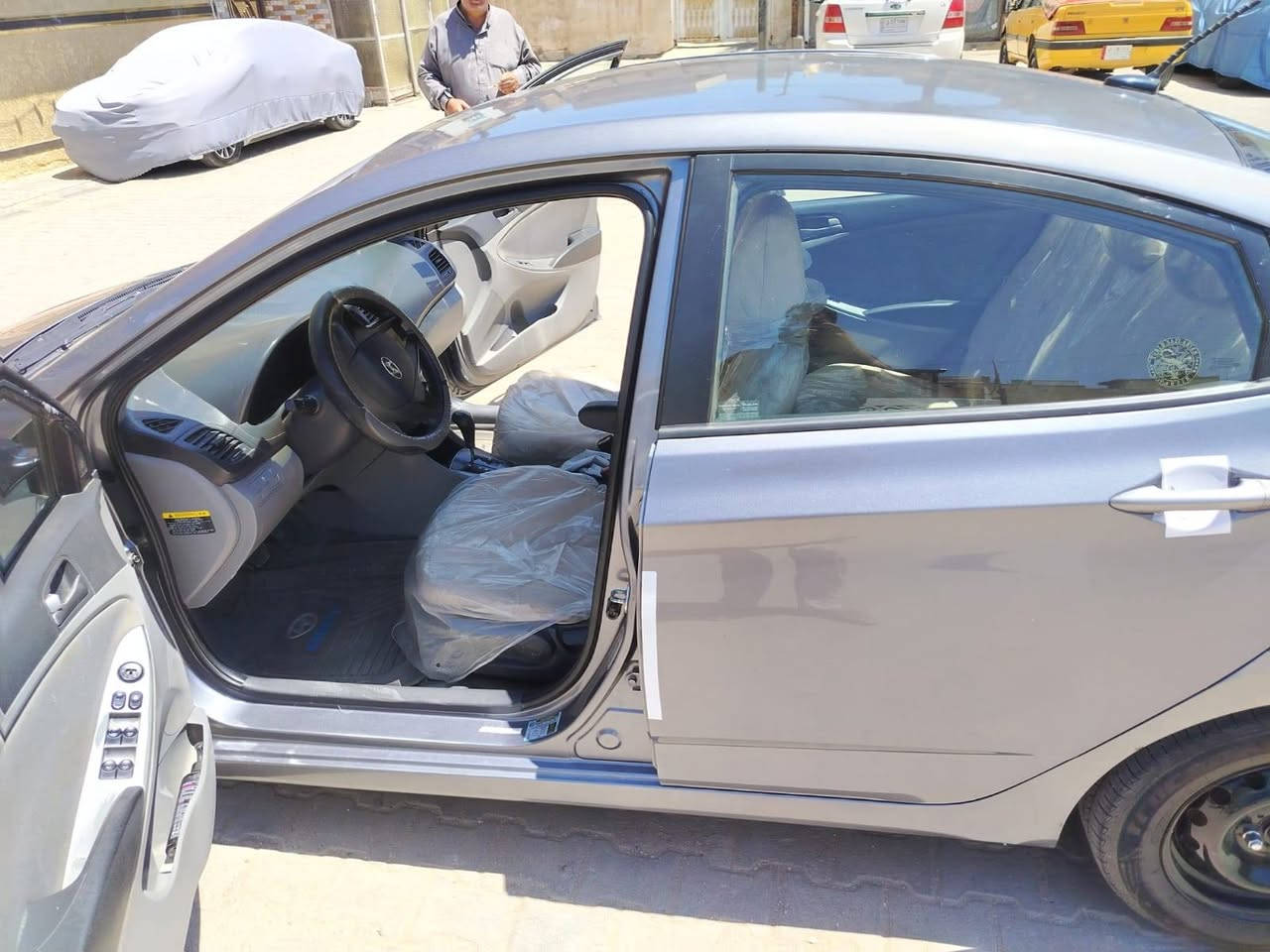 سلام عليكم اكسنت مديل 16 بسمي تحويل ثاني يوم  حادثهه بنيد وجاملغ تبريد ويه السويج سياره كامله خير من الله سعر 93وبيهه مجال ***********
