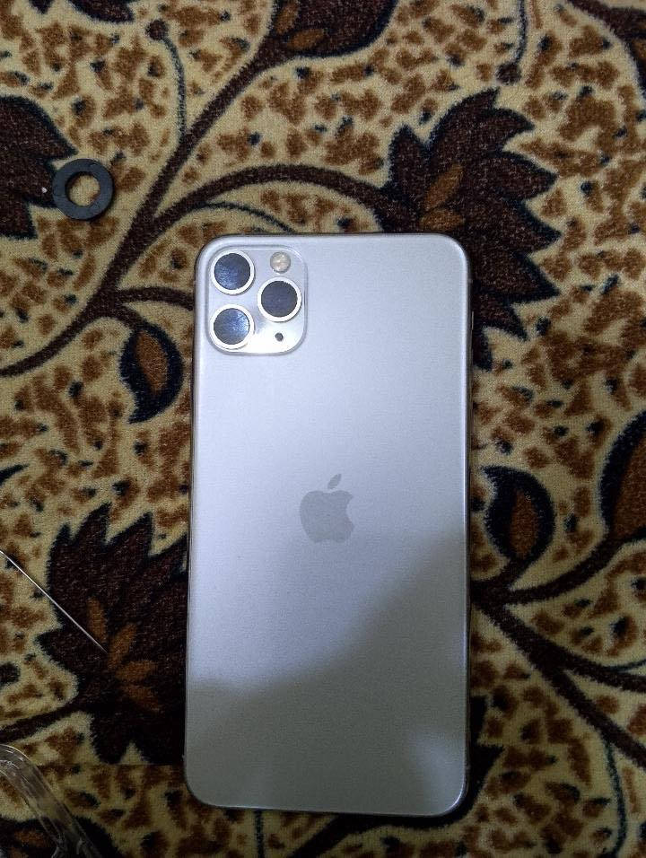 سلام عليكم
أيفون ١١ برو ماكس وتر مامفتوح بلادي 

الذاكرة ٢٥٦ 

البطارية ٧٦ بلاديه 

السعر ٥٥٠ وبيه مجال قليل 

العنوان ديالى الخالص ناحية هبهب 

***********
