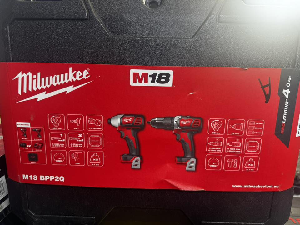 سلام عليكم اخوان 
كت ملواكي اصلي(فحمه ) جديد لوك كامل بطاريات 4 امبير 
توصيل متوفر 
*********** واتساب
