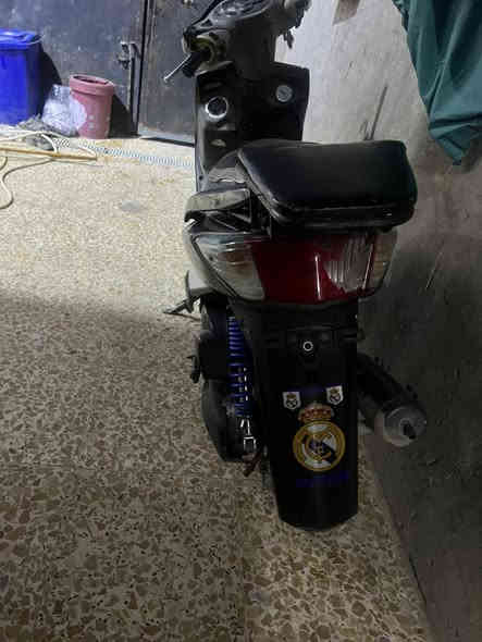 سلام عليكم دراجة للبيع سكنس فحل نوزل خط واحد للبيع ب ٥٥٠ وبيها مجال قليل مكاني بغداد البلديات *********** واتساب فقط
