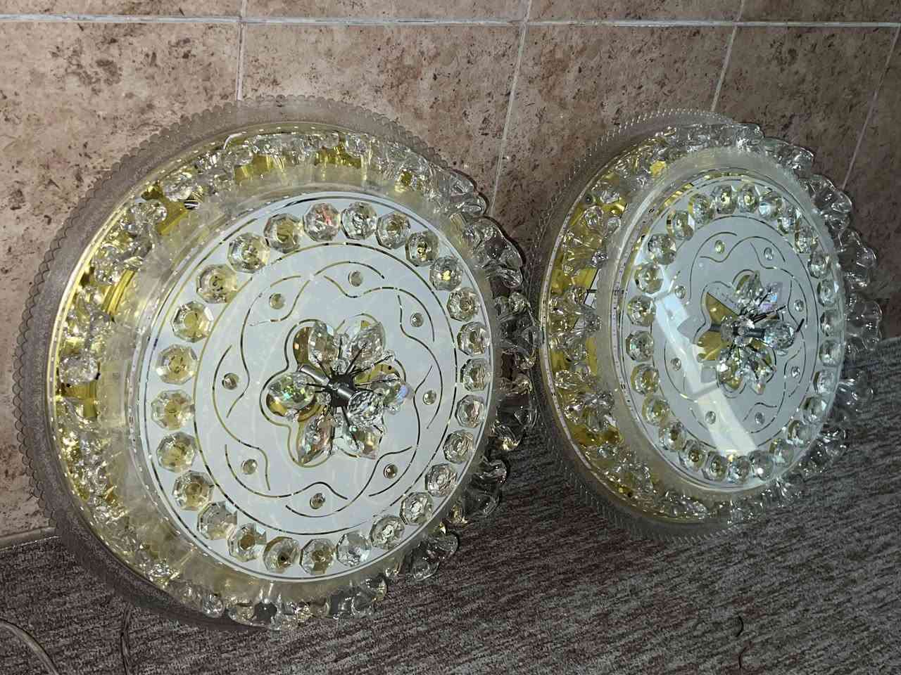 سوڕەیا چوار ڕەنگی بەدڵی خۆت دەیگۆڕی زەردو سپیو ئەو دوئەلوانەی لەوئنەکەدایە شوئن هەولێر بنەسڵاوە *********** سعرئ بڵئ بەدڵم بوو پیرۆزت بئت 2 دانیە
