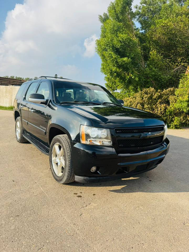 السلام عليكم 
تاهو 2010
ادوات لا ضربه ولا صبغ ولا كصه مكفوله انتر بول وسرقه بيهه موعد حجز تسجيل   السعر 95 بيهه مجال *********** مكانه بغداد
