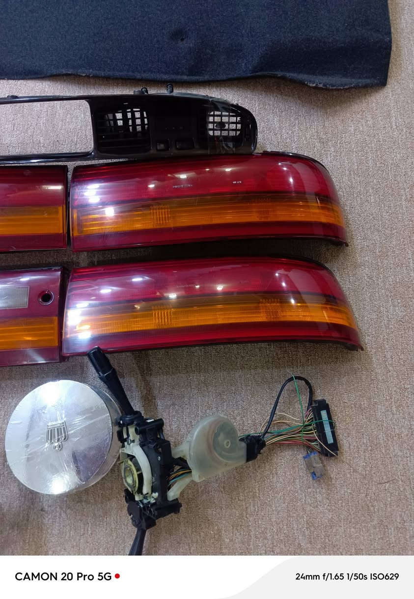 السلام عليكم  عندي غراض بطه متصل للبيع
بطانه صندوك ٢٥
سمجة دشبول مع دكتات تبريد وساعه ودبل اشارة وماطور دكت كاملة سعر ٧٥ الف 
بك لايتات ايمن عدد ٢ وارد يابان بدون كسر واحد ب ١٢٥ الف 
 بك لايت ايسر اصلي وارد يابان   بي ثقب صغير ب ٩٠ الف 
 وسطية بكلايت اصلي  سعرة ٥٠ الف  بدالات اشاير + ماسحات  كامله  سعر ٦٠ الف 
كبات ويالة عدد اربعه سعر ٢٠ الف
دركة ستيرن ٢٠ الف  
للاستفسار على هذا الرقم
*********** العنوان  البصرة
