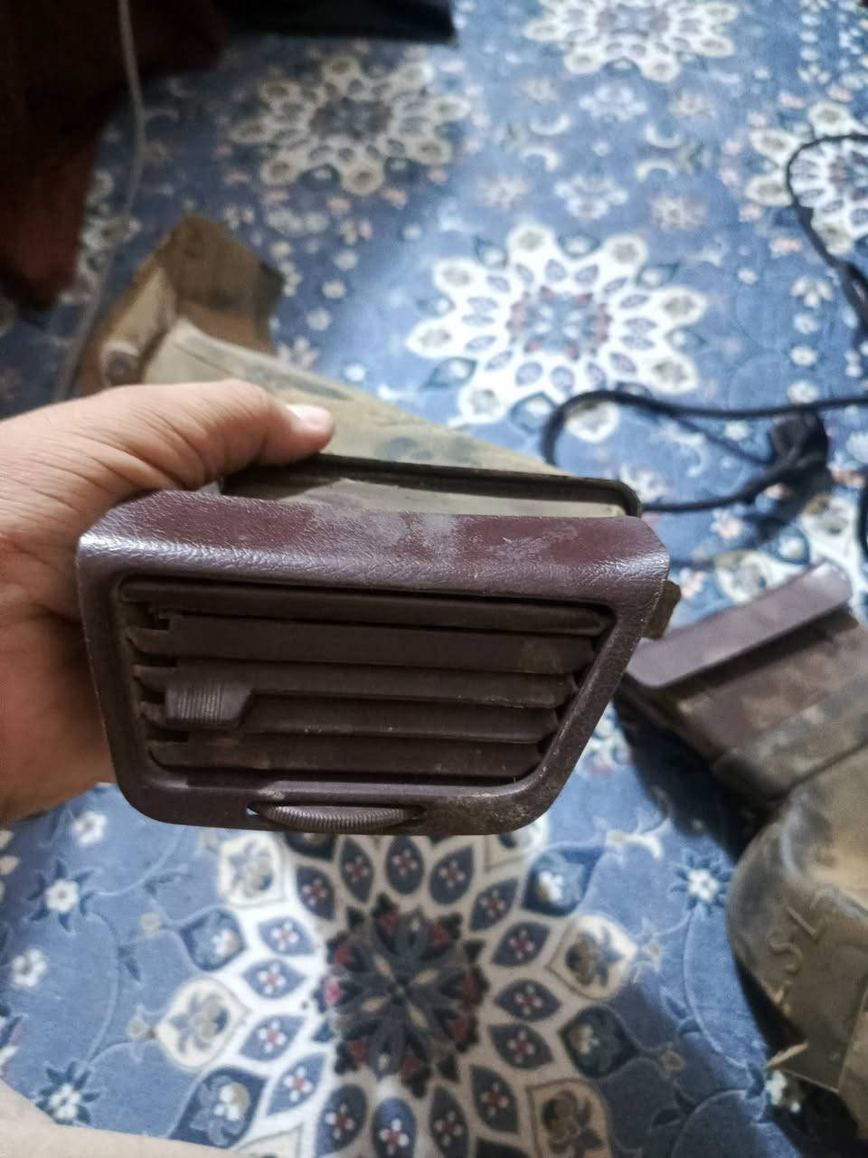 سلام عليكم زوج دكتات سيدان يسرا بلاد للبيع مال تفصيخ ***********
