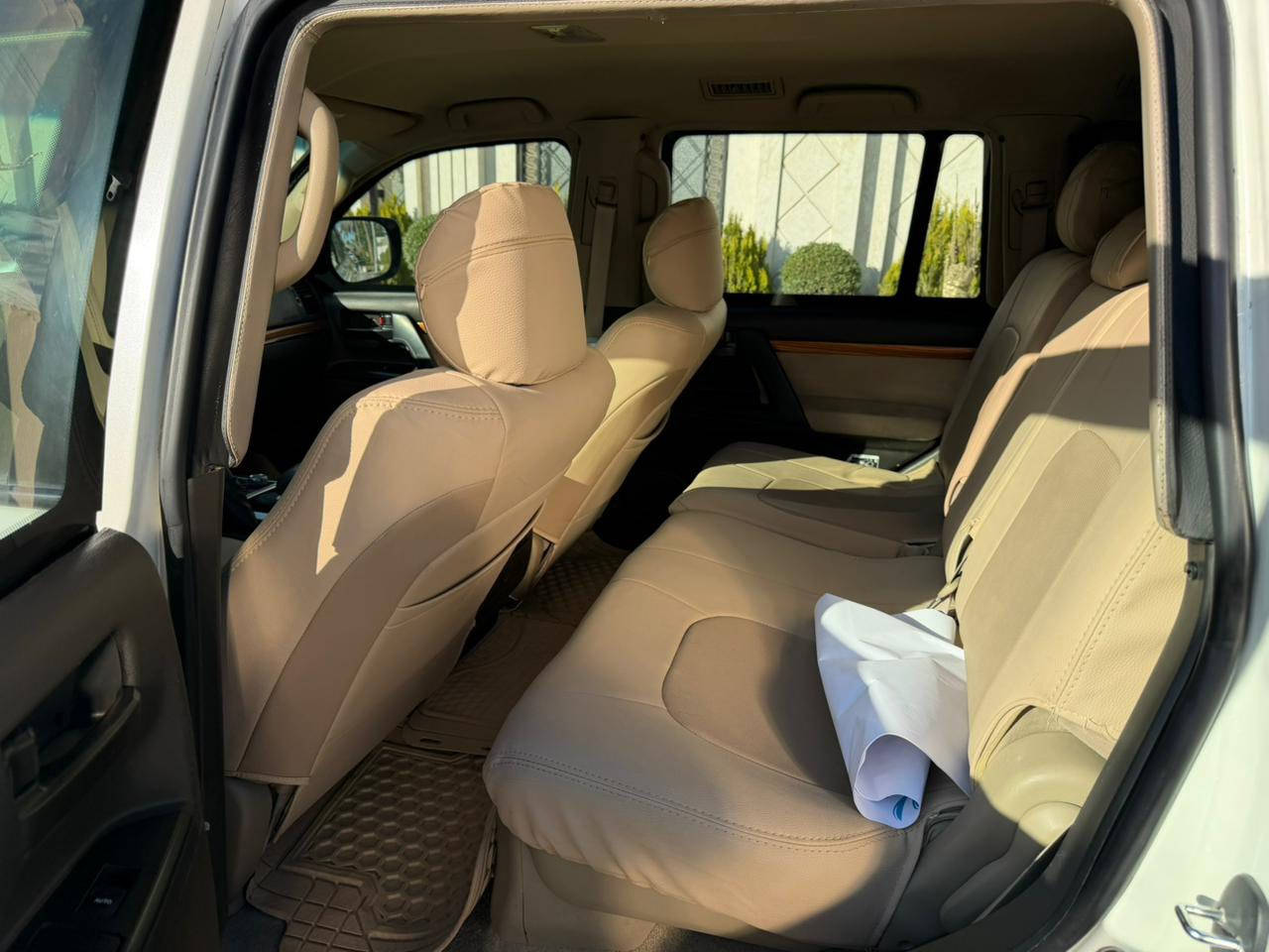 سلام عليكم للبيع فقط مكلف بالنشر
لاندكروز مصفحه درع 

موديل 2011 محدث 2021 

رقم اربيل 

مكينه 8 سلندر كاز 

مكانها بغداد اليرموك 

بيها صبغ مال تحديث 

السعر 26.000$ 

للاتصال ***********
