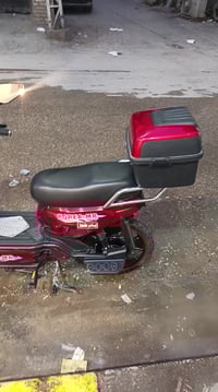 باسكل شحن • سرعة ١٠٠ • بطارية ٨٠٪