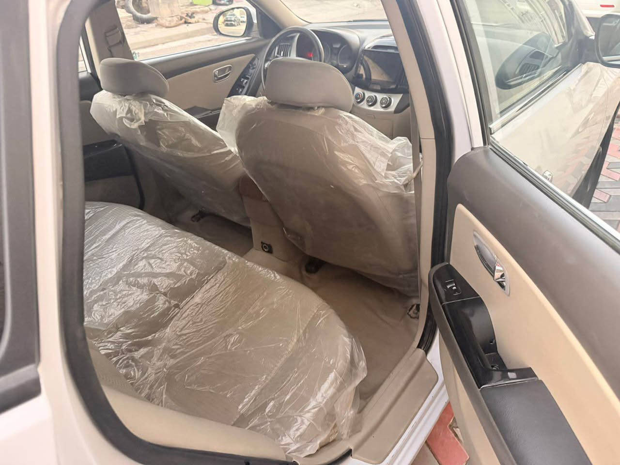 سلام عليكم النترا 11 خليجي بيهة 3 قطع صبغ مكفولة من اي ضرر داخلي فقط البدنة مبدلة رقم اربيل سنوية وهزة جدد بسم كردي تريد وكالة او تحويل حاضر كير مكينة  مكفول حدادية تخم تاير جاهزة السيارة هاتف *********** سعر 100 وبيهة مجال جداً قليل مكلف بل نشر عمارة, ميسان
