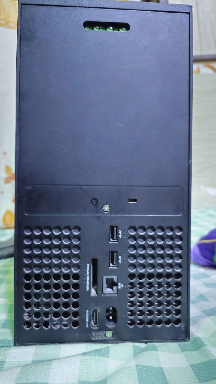 اكس بوكس سيريس اكس مستعمل مع كامل الملحقات 
بدون كارتون مع هارد ٥٠٠ غيغا خارجي 
مع ٤ حسابات مشتركه 
١_ resident evil 9 
2_pes 2021
3_split 
4_reanimal 
مع حساب يحتوي على الالعاب الي بالصور 
مع حساب اخر يحتوي wwe 2019 وفيفا ١٩ و watch dog 2 
ملاحظه مهمه : الجهاز مفتوح للتنظيف امانه الله الولد الي قبلي حلف ممبدل شي 
والجوستك بي درفت ب l3 يرادله تبدله الانلوغ النجف, العراق


**إذا كنت صاحب هذا الإعلان وتريد حذفه لأي سبب، رجاءا أرسل رسالة إلى الدعم الفني**