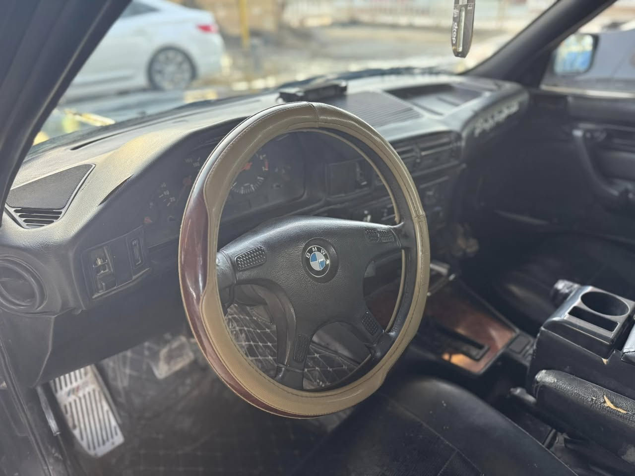 السلام عليكم شباب BMW525للبيع لون اسود رقم. امبار تريد تحويل تريد وكاله محرك كير مشروطات سستم صوت حداديه 60بلميه كهربائيات كلها شغاله بس الدشبول گيجاتا يلعبن لعب ما اعرف شنو المشكله فيت بم ضعيف داخل جلد نضافه 60 بلميه تايرات نضاف لايت زنون دمام بيها سماعات داخليه يمكن 16سماعه بين زغيره وجبيره مكانها النجف عسكري شارع السبيس سعرها35 وبيها للمعلومه السياره مو باسمي تريد وكاله تريد تحويل حاضرين ***********. ***********
