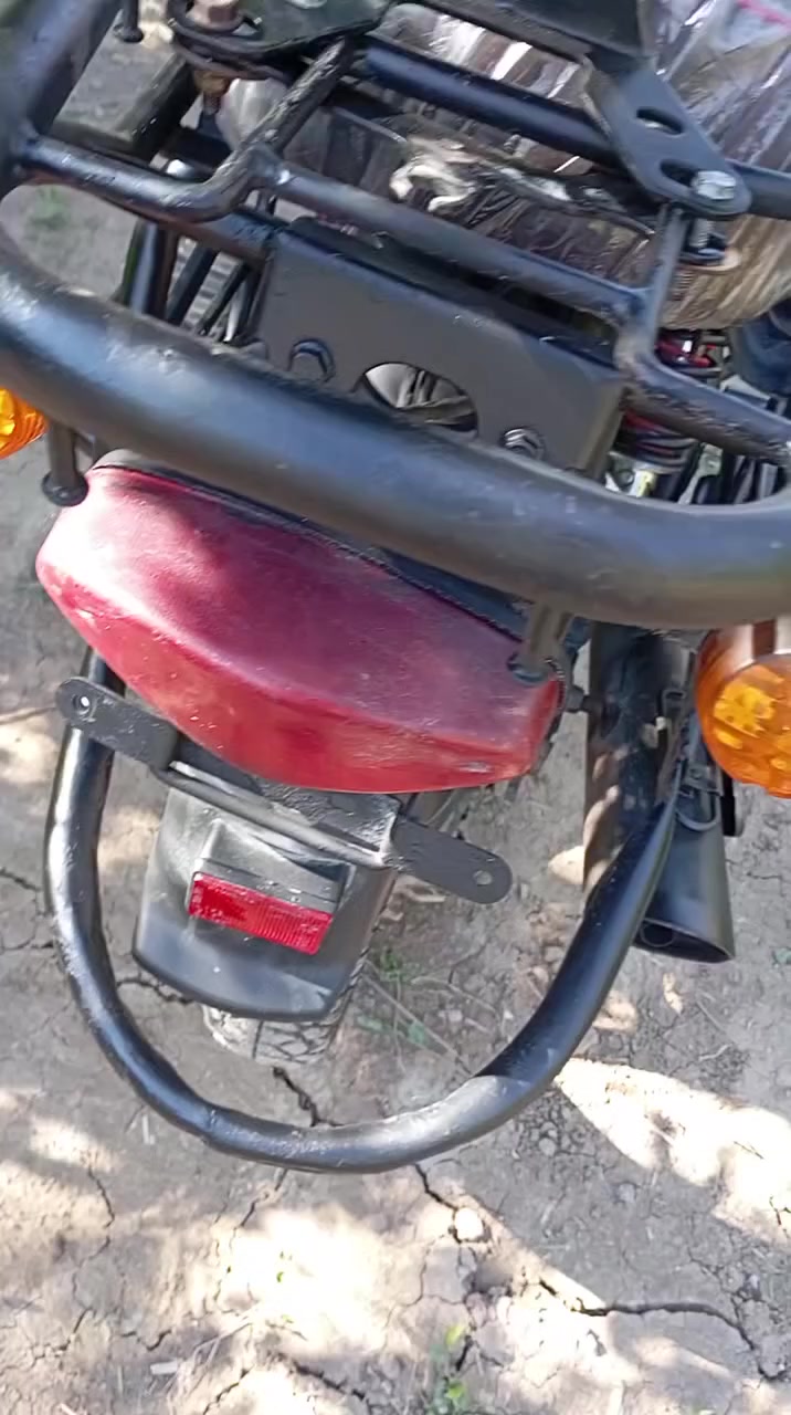 سلام عليكم / دايون ماكس لون لسود موديل 21 وراق اصولي / دايون احمر لون 20 وراق اصولي 
رقمي واتساب ***********
