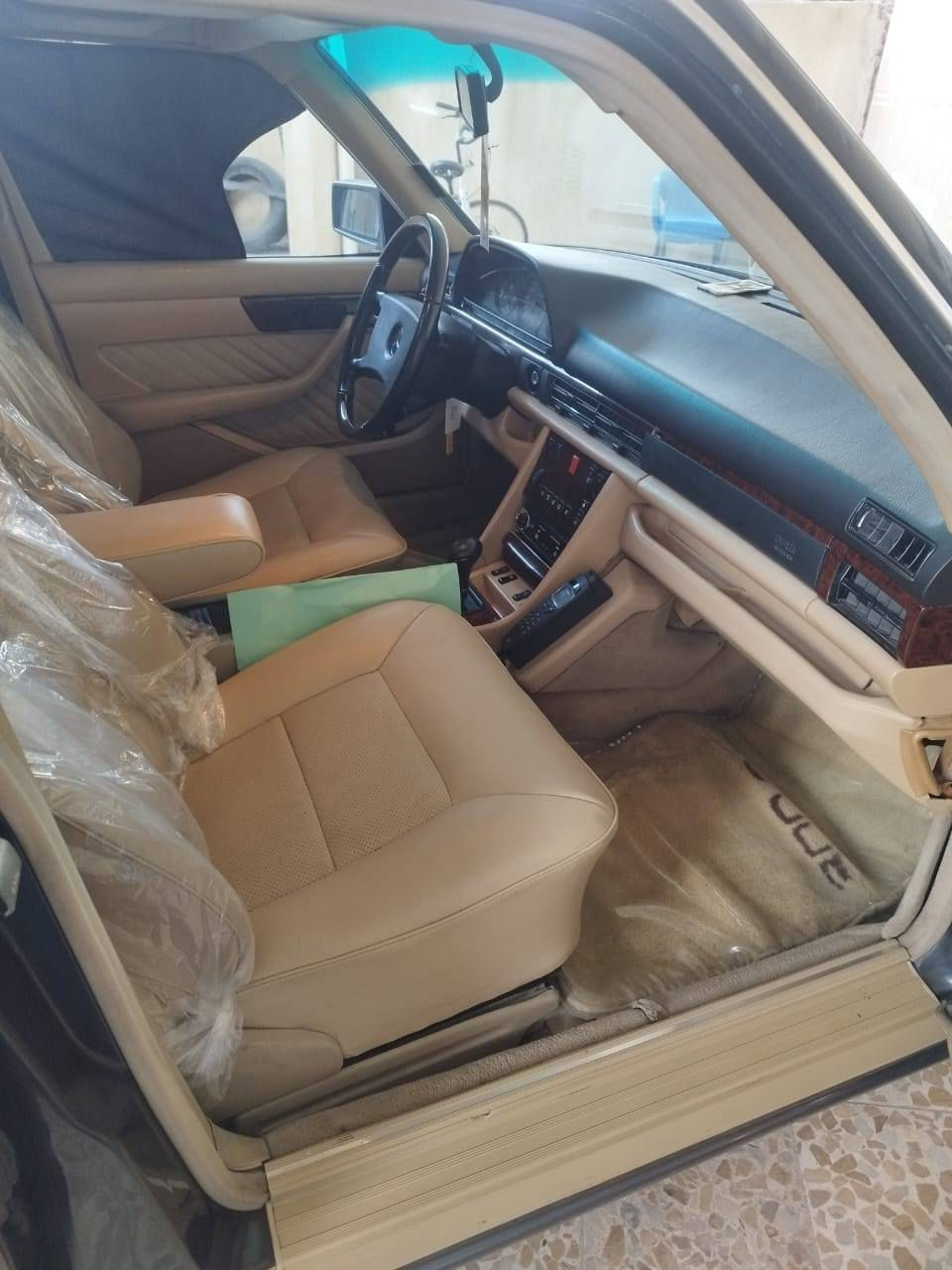 السلام عليكم
مرسيدس رئاسي موديل 90 سياره رقم بغداد سياره حلوه وجاهزه سياره بيها مكانات صبغ ماكينه حداديه تبريد مكفوله
العنوان بابلي المسيب
*********** 
***********
