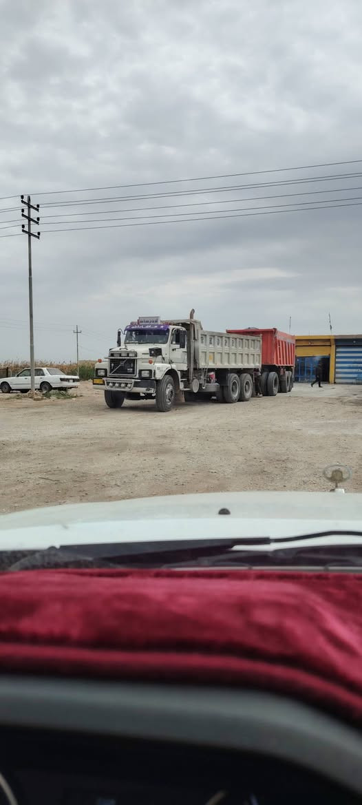 السلام عليكم فالفو البيع موديل 89 رقم  بغداد مكمل معاملته تاخد رقم انكليزي تخم تاير تبريد سياره خير من الله كاردن مال فالفو شيطان تخم براميغ ابو ربع لاماني تخم بنزات تخم كهرباء  دوشمه فول سياره كامله على اخر حبايه  بس سياره البيع  سعر ٢٥ وبيهه مجال قليل *********** ***********
