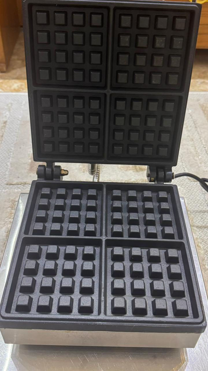 للبيع جهاز وافل السعر 150 الف و جهاز كريب السعر 225 الف مستخدمات شهر فقط للاستفسار ***********
