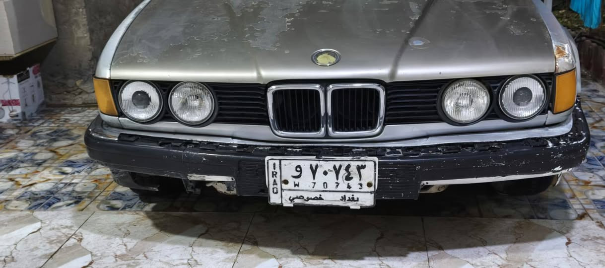 بي ام موديل 1993بيع أو مراوس رقم بغداد الماني مكينه بيها ضعف حداديه50%بدون حادث تبريدها شغال ***********السعر28
