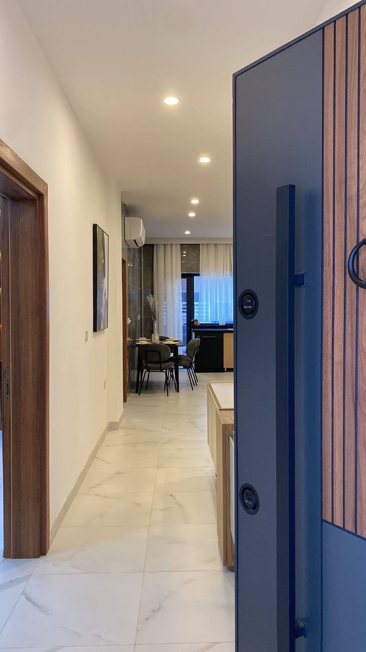 فرصة مميزة للسكن في مجمع الفيروز السكني – نهاية الزعفرانية

امتلك شقتك الآن عبر قرض المصرف العقاري:
 • مقدم يبدأ من: 6 مليون دينار
 • تقسيط لمدة تصل إلى 20 سنة
 • أقساط شهرية مناسبة

تفاصيل الوحدات:
 • عدد الغرف: 2 إلى 3 غرف نوم
 • المساحات: تبدأ من 110 م²

موعد التسليم: بعد 3 سنوات

للحجز والاستفسار:***********

فرصة مناسبة للسكن العائلي أو الاستثمار تواصل الآن ..
