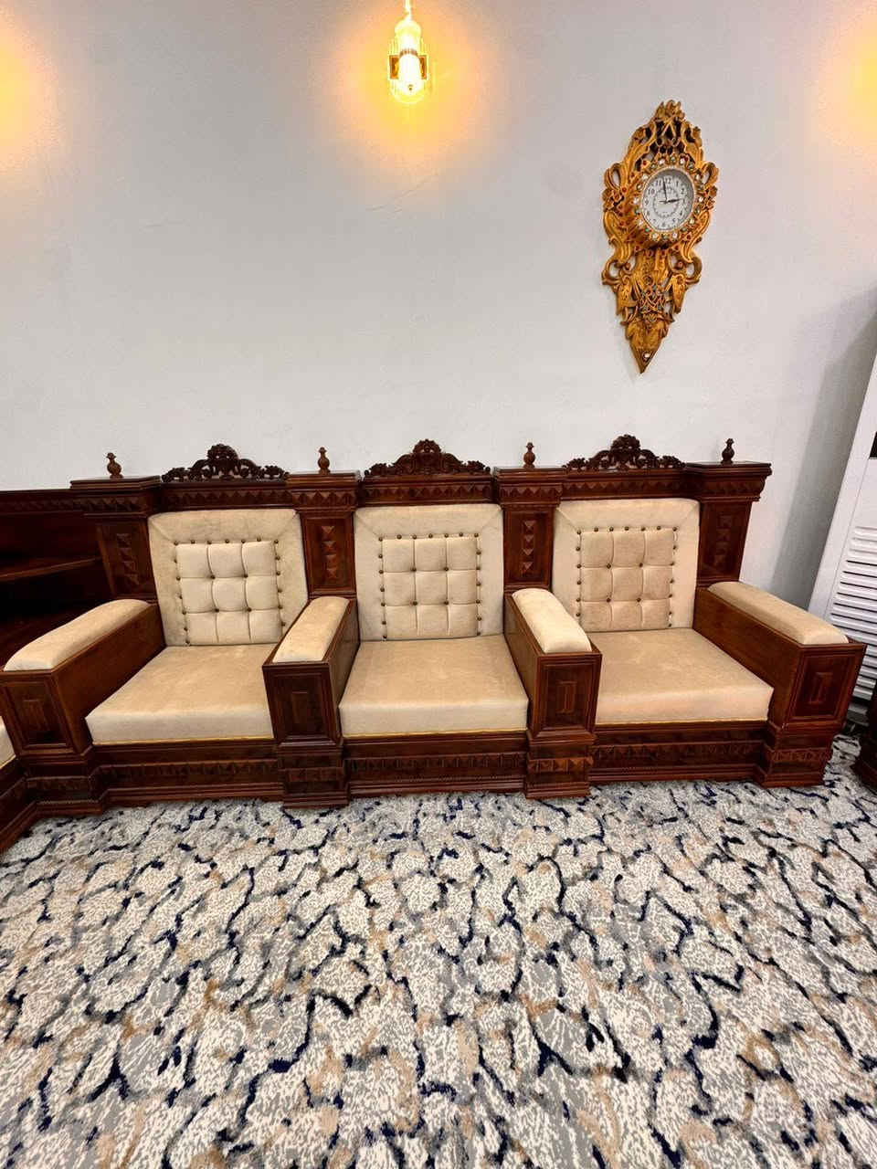 معمل ونجارة ودوشمة الفهد بادارة بكر الطائي
عمل كافة الدواوين والتخومه حسب الطلب العنوان ديالى
الغالبية *
مرحبا بالجميع ضمان .10 سنوات
اسعارنا تبدأ من .110 الف إلى 140 الف سعر المتر
الديوان المغلف،
سعر الصاج زان يبدأ من
170 الف إلى .250 الف للمتر الواحد
حسب الموديل والنقش
خشب جام روسى
بلوك اسود 17 ملم
الاسفنج اسم هاي إكسترا
يوجد لدينا توصيل كافة المحافظات العراقية
***********
يرجى المتابعة والمشاركة
لكي يصلكم كل ماهو جديد
التوفيق من الله جميعا
نظام العمل نقدا والتـ.قسيط حصرا
نجاره ودوشمه الدوجمه

