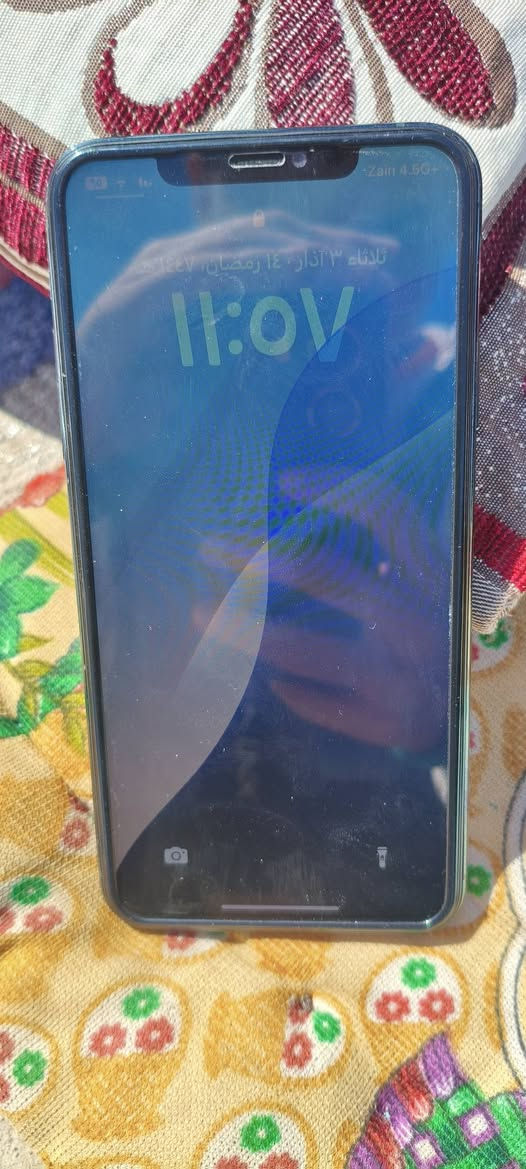 السلام عليكم يوجد ايفون 11 برو ماكس ذاكره 256 مبدل بطاريه و شاشه اصليه بي شخط ب الظهر مثل ما موجود ب الصوره كلشي شغال فيس أيدي شغل كلشي بس البطاريه و الشاشه مبدلات اثنينهن اصليات السعر 240 وبي مجال الرقم *********** الشريقات, صلاح الدين
