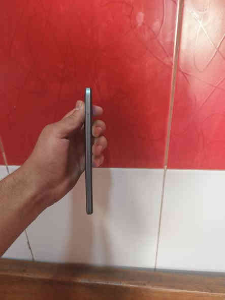 سلام عليكم موبايل هونر 70 جهاز نضيف وع نضافت الشركه بطاريه 95 ‰ اخذته ب250 بس محتاج فلوسه ورايده ب150 
جهاز بعده جديد ونضيف حيل وع فحص وين تحب تفحص افحص مكاني الرمادي ***********
