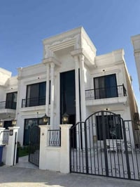 تحتاج ترميم لبيتك؟ تفكر تبني من الصفر؟ الحل يمّنا!  🔨 نقدم لكم جميع خد...