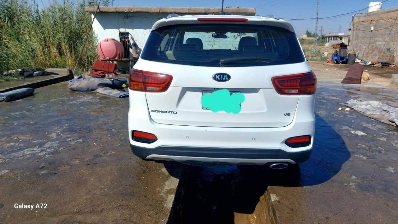 سورنتو للبيع مكفوله
ماشيه 107
6 سلندر 
7 راكب 
فول عدا القماره حديد ومو دفع رباعي 
السياره فول نضافه 
رقم الهاتف ***********
