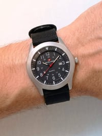 ساعة Swiss Army (تيتانيوم) ساعة عملية جداً وتصميم تكتيكي: ✅ هيكل تيتان...