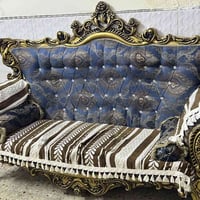 تخم ملكي • ١٠ مقاعد • شعب