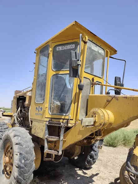 كريدر كوماتسو 605 رقم بغداد ألماني جاهزة وتبريد شغال محرك ستندر صفاح بلادي مكفولة كفالة عامه من الصبغ والحيم السعر 200$ بيها مجال العنوان بغداد أبو غريب الحصوه ،هاتف ***********
