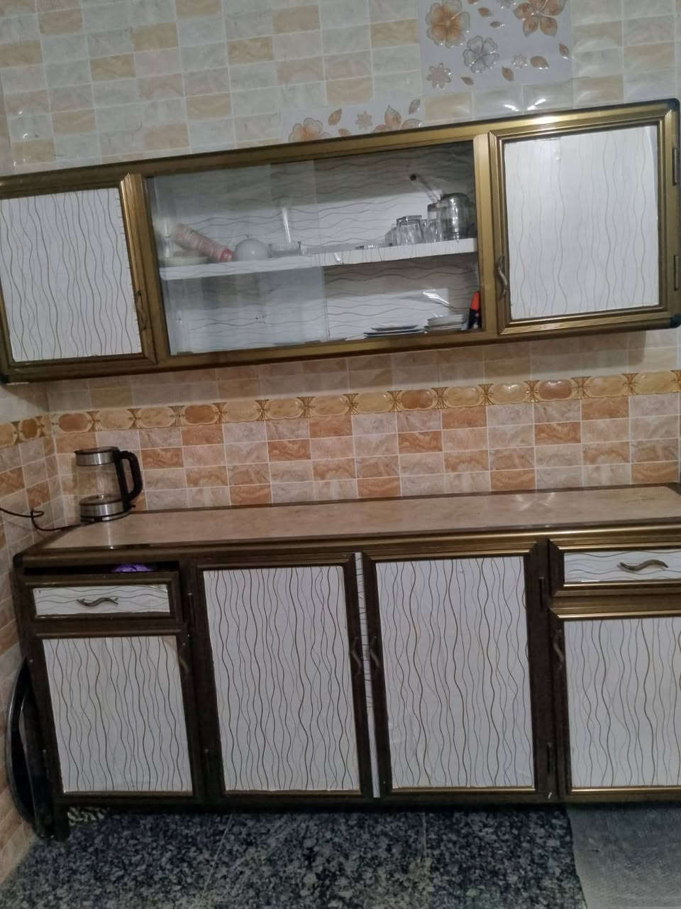 السلام عليكم غراض اللبيع
تخم تزكام 15مقعد 
برد العدد 4
كاونتر الاتصال برقم ***********
