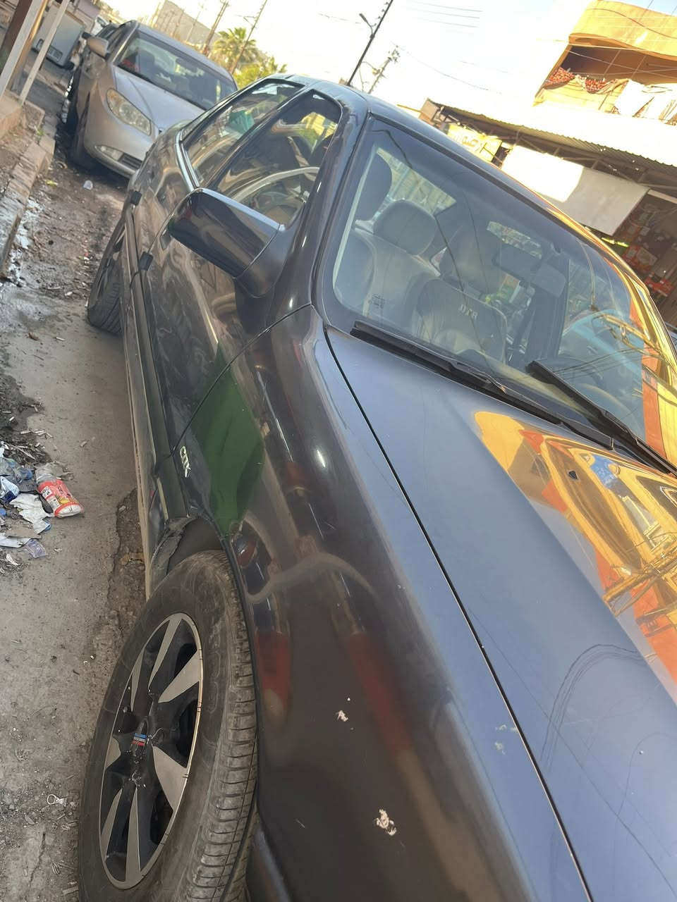 اوبل فكترا 20 موديل 90سنويه باسمي سياره مال بيت جاهزه من كلشي السعر:44وبيها مجال للشراي سياره حيل نضيفه احلى من الصور وعلى ايدي كهربائيات كلها جديده 
***********
***********
