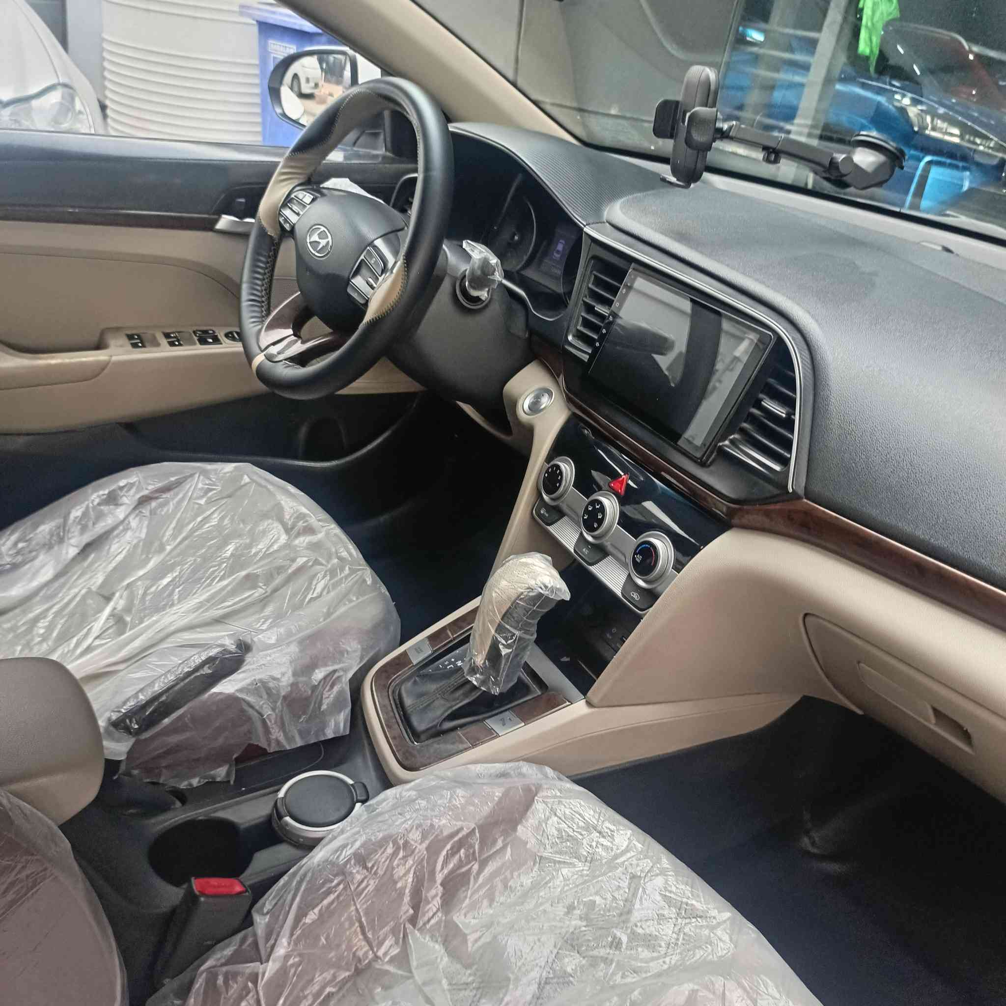 سلام عليكم النترا خليجي موديل 2020 فول مواصفات للبيع السعر 140$        للاستفسار الاتصال فقط ***********
