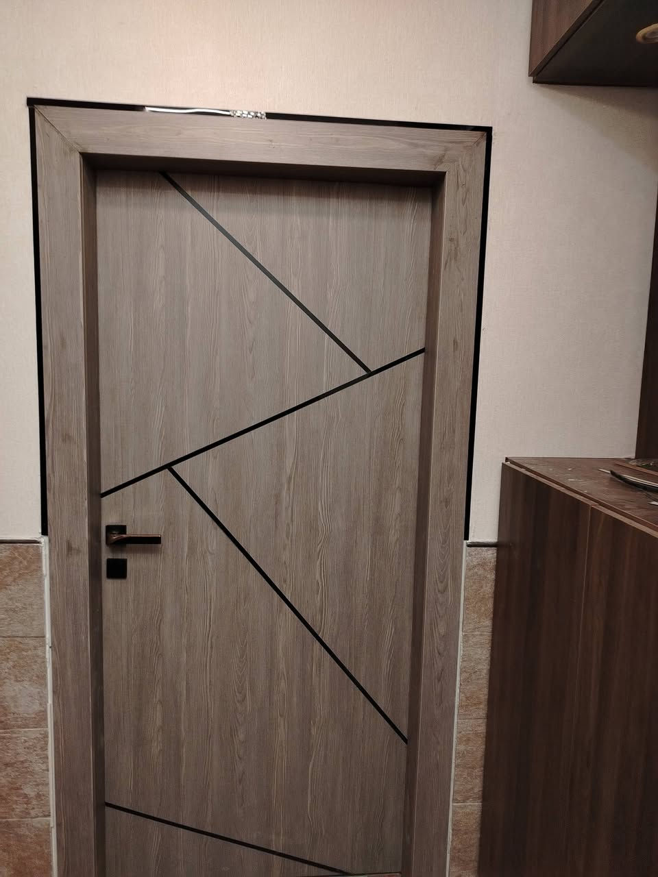 عروض على ابواب الخشب #الداخليه #الخارجيه
يتوفر عدد من موديلات البواب الحصريه 
ابواب قشره الجوز 
ابواب قشره البلوط
ابوب pvc 
ابواب لامنيت 
ابواب السحاب
ابواب الزوجاج
افضل تشكيله متوفر في منجره محمد طعمه 
للتواصل معنا على رقم
0789752659.


**إذا كنت صاحب هذا الإعلان وتريد حذفه لأي سبب، رجاءا أرسل رسالة إلى الدعم الفني**