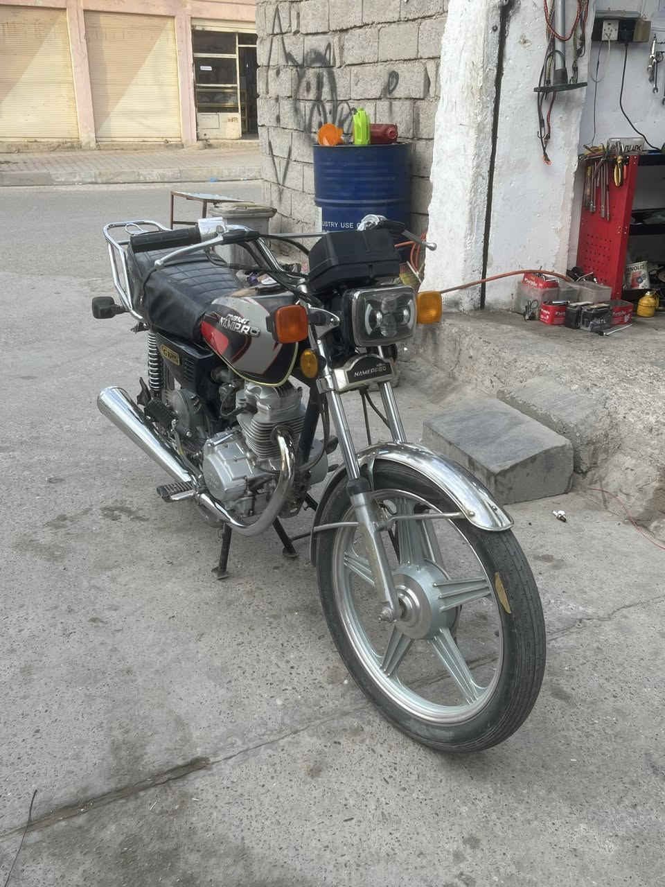 للبيع أو مراوس نامي برو 2020 اي عيب مابي شرط من كل شي محرك مامفتوح شرط سعر 375 وبي مجال بسيط رقم هاتف 
***********
