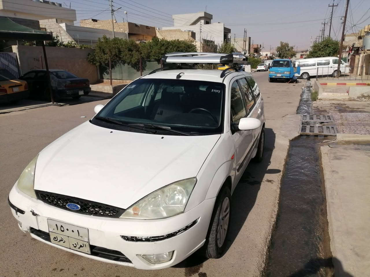 للبيع سيارة فورد فوكس ٢٠٠٤ ابيض ستيشن رقم دهوك الماني مطلوبة ٤ اوراق غرامة تنزل من السعر بعد الاتفاق السعر المطلوب ٣٧ ورقة بيها مجال بسيط الشراي يتصل عالرقم ***********
