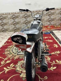 للبيع موديل 18ارشا والباقي 25 اصوليي متوازي عله بيعته كلش كلش سعر مناس...