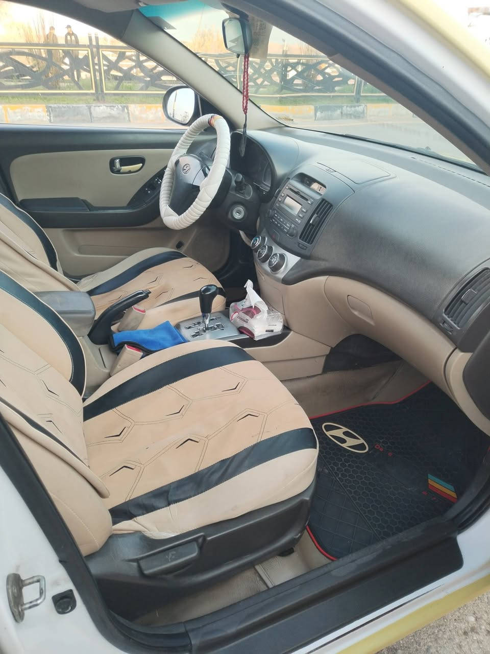 السلام عليكم   انترا للبيع موديل 2011

السياره بدون ضرر فقط تلقيطات تكسي شي خفيف
رقم بغداد الدولي بسمي شرط الوكاله والتحويل
كير ومحرك شرط حجم المكينه 16
رقم الهاتف ***********

***********.    السعر 115 وبيها مجال
