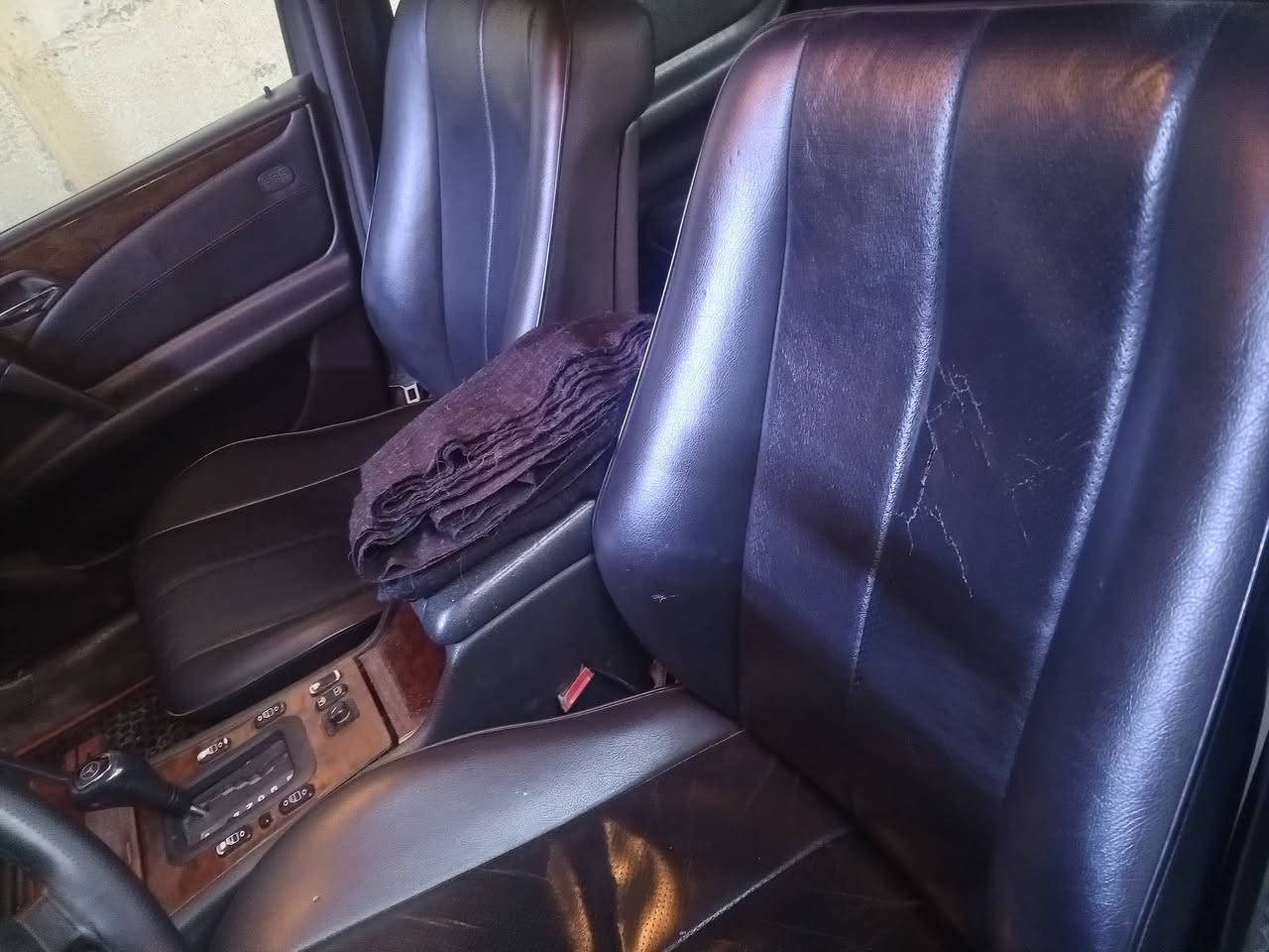 اسلام عليكم سياره مرسيدس موديل 1995للبيع سياره ما ناقصها شي كلش نضيفه تبريد شغال مكينتها تخبل لا تبخر ولا تنقيص السعر وباقي التفاصيل اتصل وتساب هذا رقم*********** متواجد بس وتساب واتصل بكان سياره كوت...... رقم السياره بغداد 11
