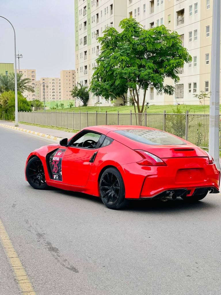 سلام عليكم للبيع او مراوس  
نيسان z370 

موديل 2015

كير عادي 

ماشيه ٢٩الف 

إضافات عليها. بجم كامل نسمو  دعاميات نسمو اصل بلاستك بنيد 
ڤايبر من شركه TOP MAX
  جاملغات فتحات
 لايتات جدد 
 سياره عليها سقف روز كامل 

تزويد الي عليها 
فيت بم ولبرو 
نوزلات جيتي ار 
كزوز كامل تفصال داون بايب واي بايب سنكل كزوز دبه ريمونت ٤ انج
 بلكات اورديوم يتحملن C85
 گلج ستيج ٢ عنبار 
 كاردن كاربون ڤايبر قطعه وحده جبير مو صغير 
اكسل قفل ٣.٣  السياره الحمدلله والشكر شاركت بطوله بصره ورقمها حلو
  سياره Abraf Programming  ٥ مابات مرتبات  ودعاميات بطوله موجودات 

سياره مصبوغه عام تغير لون فقط من لون بيتنجاني الى احمر ازبري وسياره رقم بغداد بسمي هزه 2026
 مكان السيارة بغداد  
للإستفسار اكثر خاص او واتساب  
*********** بغداد, العراق
