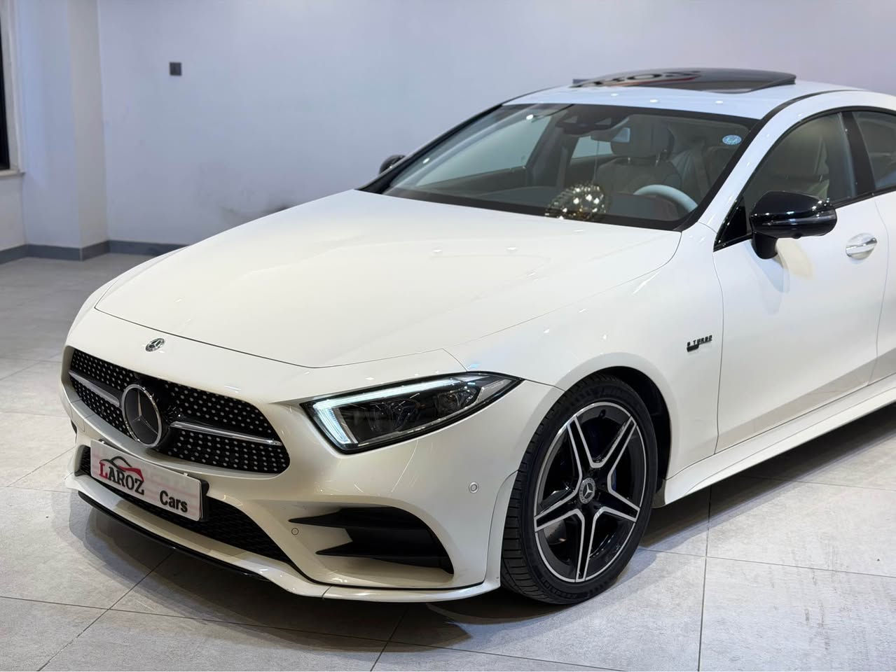 Mercedes Benz CLS450 AMG Germany
Model:2018

AMG Fulll mwasfat

70.000KM roystiya

Ger makina kahrabaye ba shart

Clean Title

s3r:410 waraqa 

raqam Mobil: *********** دهوك, العراق

