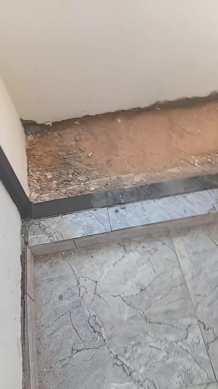 خلفه تطبيق سراميك وبورسلين جدري وارضيه وكاشي ومرمر وبايات الدرج ***********
