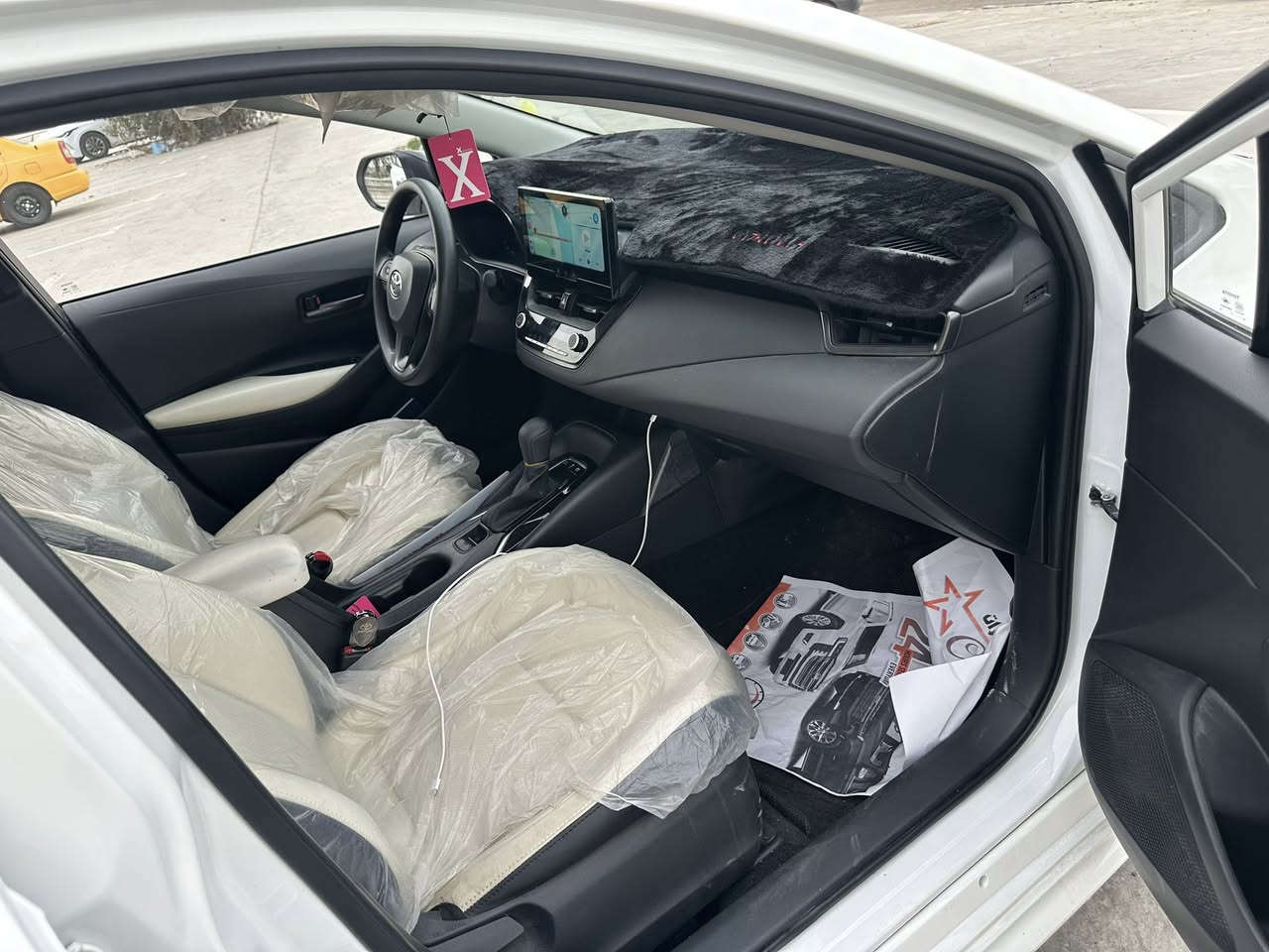 كورلا 2025 GR رياضي فول السياره كشن كهرباء معروفه موصفات الجي ار سياره على وضعيت الشركة بيه شخط على كد اصبع ملاحضات جداا بسيطه بيه قبل 6 اشهر اشتريت السياره زيرو على ايدي بسمي رقم بغداد دولاي 
سايد بريك بصمه اوتو هولد 
فتحت ضقف
شاشه كبيره كار بلي 
تحكمات ستيرن جهتين
خمس كامرات 
رادارات اماي خلفي 
ماشيه 20
مكاني كاظميه ***********
