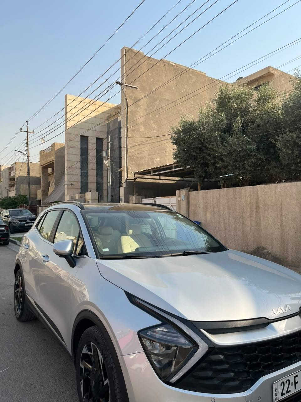سلام عليكم
كيا سبورتج 2022 خليجي بدون ضربه ولا صبغ رقم أربيل ماشيه 21  محرك 2000 دوش 
فول مواصفات (مواصفات الجيتي لاين ) 
١- بصمه ٢- بانوراما ٣- كراسي كهرباء عدد ٢  ٤- جنطه كهرباء ٥- داخل لونين ٦- ليد صباحي ٧- شاشه بلاديه ٨- كاميرا بلاديه ٩- حساسات اماميه وخلفيه ١٠- بك لايت ليد ١١- تبريد شاشه ١٢- مري شفط وأشاره ١٣- بصمه أبواب ١٤- تشغيل عن بعد ١٥- مودات قياده ١٦- شاشه عطلات ١٧- تحكم جهتين ١٨- رادار جانبي ١٩- كشنات وستيرين تدفئه 
مكاني بغداد 
***********. أو *********** واتساب
