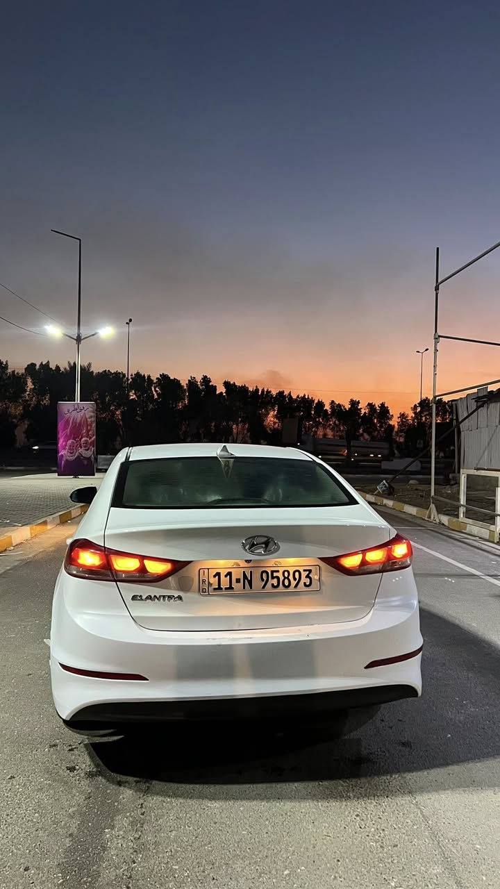 النترا 2017 نص فول
كندي بيها تبديل جاملغ امامي ايمن والبقيه كفاله لا شواصي ولا لغود كير مكينه خير من الله السياره نص فول رادار جانبي وتدفئه بلكشن وبلستيرن وشاشه جبيره
سعرها 132 وبيها مجال للشراي  
مكاني بغداد جديده ***********
