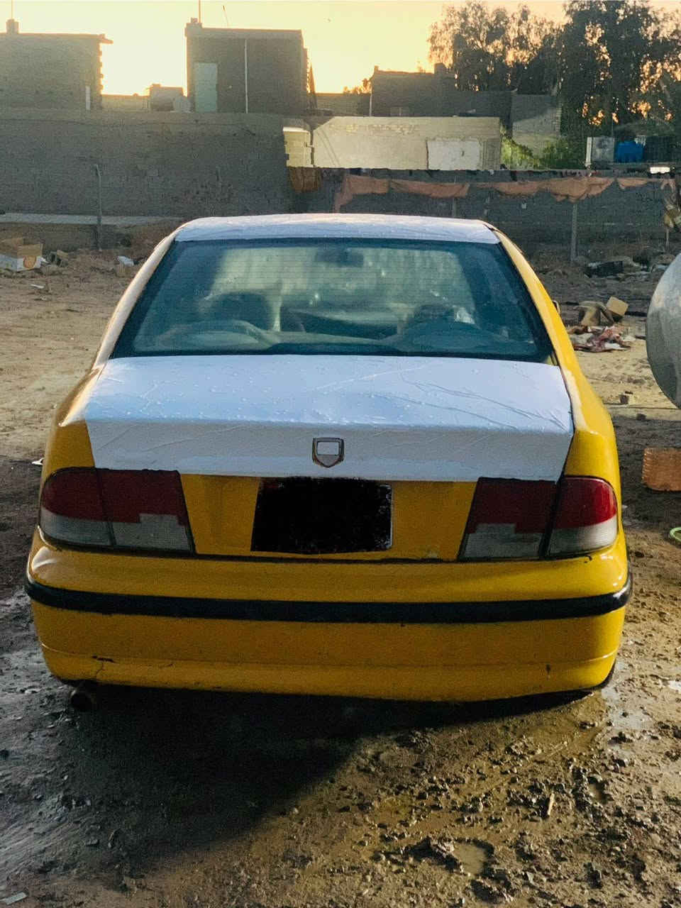 سلام عليكم سمند 2011 مكينه وكير نضيفات لاصرف ولابخارب بمسي مصفرة هيىه وغرامات تخم تاير كهربائيّات كلهة شغاله بيها صبغات قليله بدون ضربه 
السعر19 مكاني بغداد السياحي 
***********
