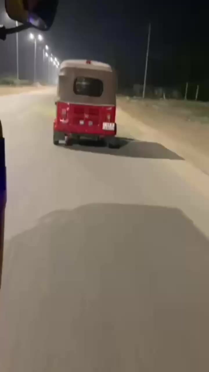 سلام عليكم تكتك  البيع موديل 2018محسوبه عله 19تكتك خير من الله كامله ما ناقصه اي شي 
+مصبوغه عام جماله فقط  مكينه بوشه وبستم  وكله 
رقم بابل باسمي مداور ثاني يوم  اي استفسار ***********
