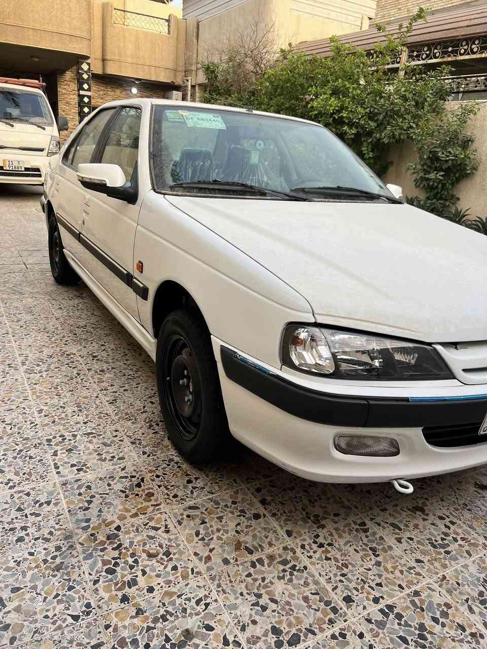 السلام عليكم
بيجو بارص رقم بغداد 

تحويل ثاني يوم رقم إنكليزي

سنوية جديدة صدر جديد سيارة ماشية ٧٩ حقيقي شرط ع فحص سيارة ع وضعيه الشركة سبير ما نازل الشراي يتصل مكاني بغداد 

***********
