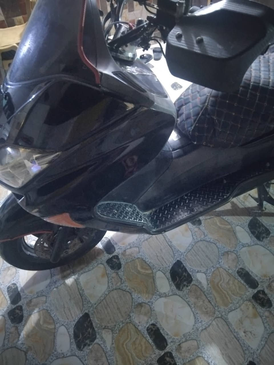 دراجة فورزه 0/8 للبيع ماناقصه اي شي الشراي يتصل على ***********
