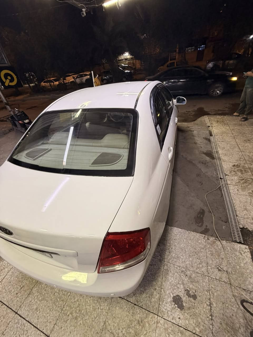 سلام عليكم ورحمه الله وبركاته ابو نور النعيمي للعنايه بالسيارات خدمات بولش وحمام عروضنا مستمره السيارات الناصيه ب50  الف والعاليه ب75الف يشمل حمام وبولش مع تجديد سوادات العنوان الاعظميه راغبه خاتون شارع المخرج قرب العامر ماستر ***********
