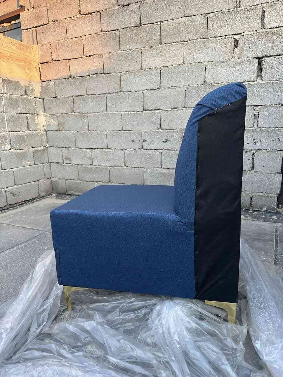 سلام عليكم كرسين ماعرف اسماهن زادن عندي من تخم كامل جديدات بجيسهن هسه فتحت جيس صورتهن ورجعته محد كاعد عليهن جديدات قيم وخذ مدينه صدر بغداد 
*********** واتساب فقط
